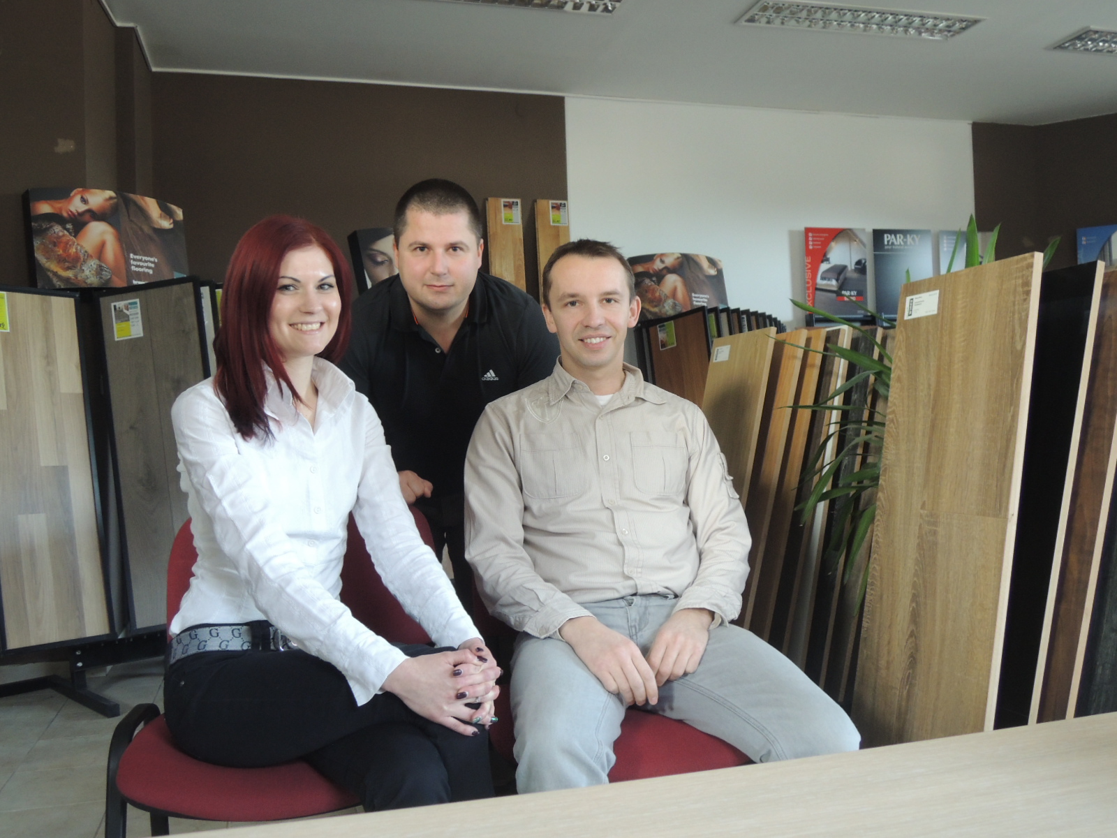 Tím www.najlacnejsiepodlahy.sk Tím www.najlacnejsiepodlahy.sk
